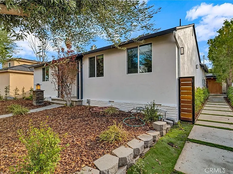 22134 Gilmore St — Photo 23