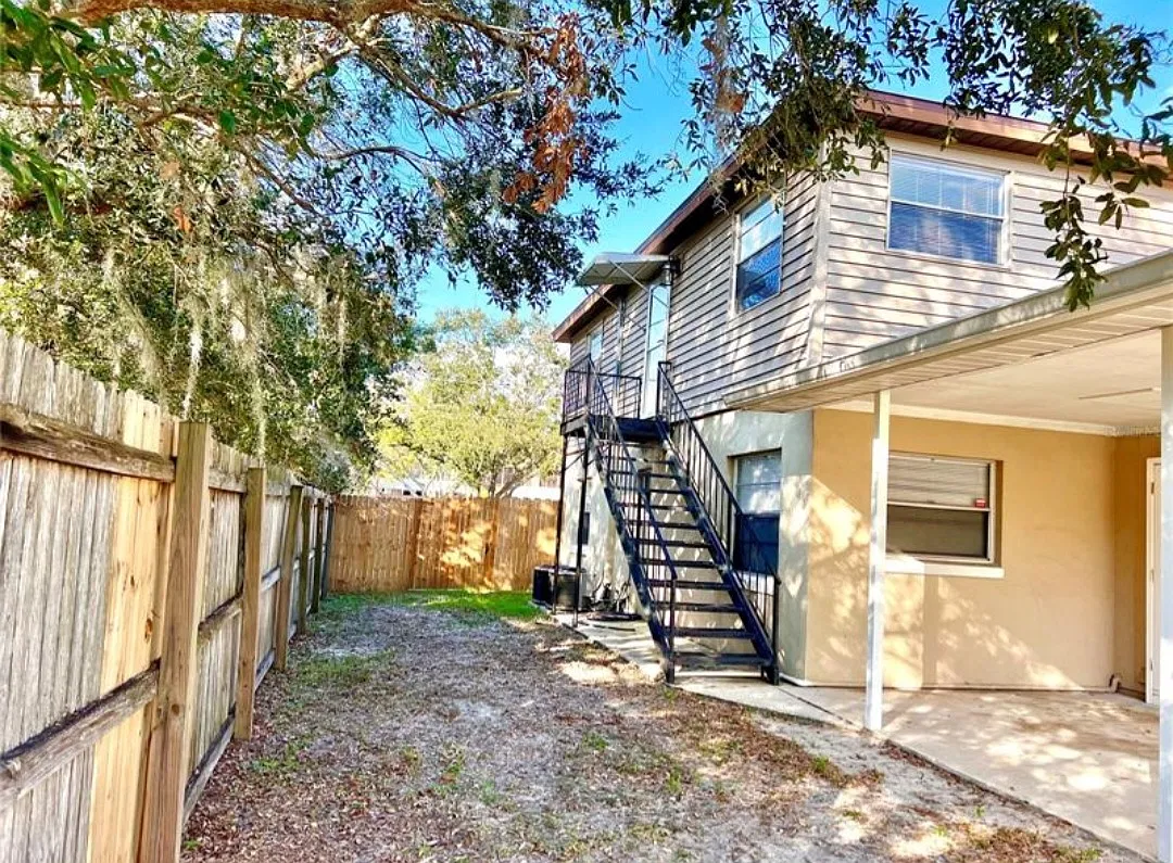 2 bed, 720 sqft, $1,300 — Photo 2