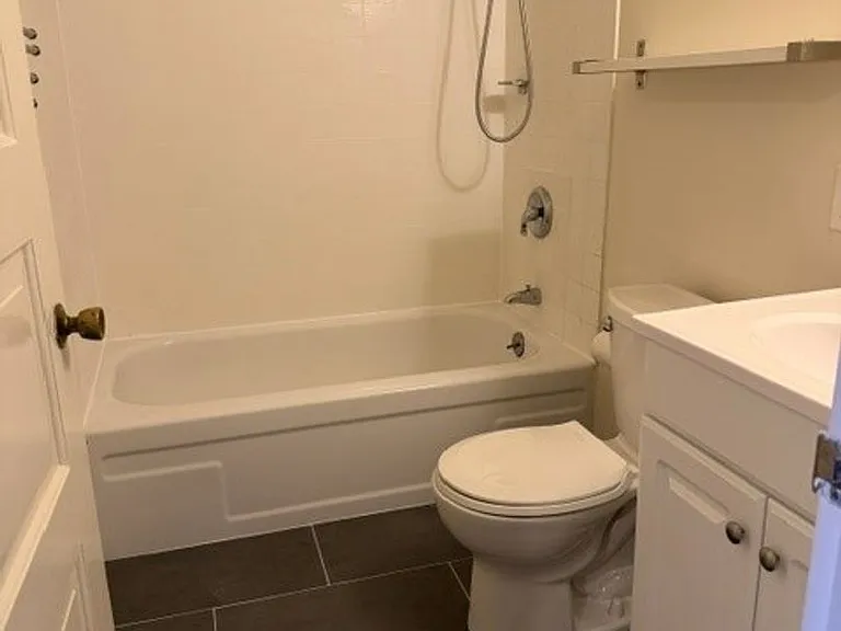 2688-2690 Filbert St #847R — Photo 14