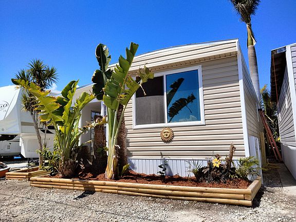 2nd image of 2581 Oleander St #47
