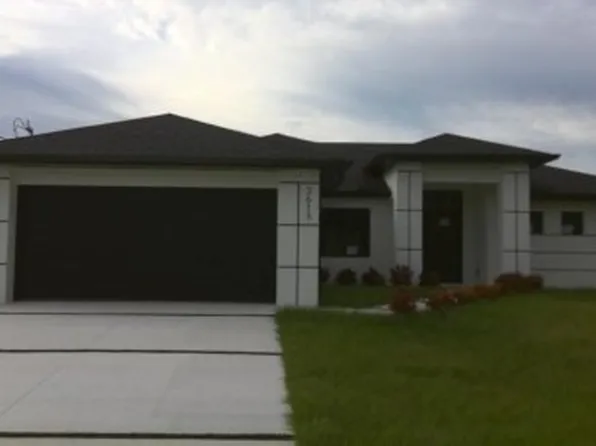 2613 40th St W, Lehigh Acres, FL 33971