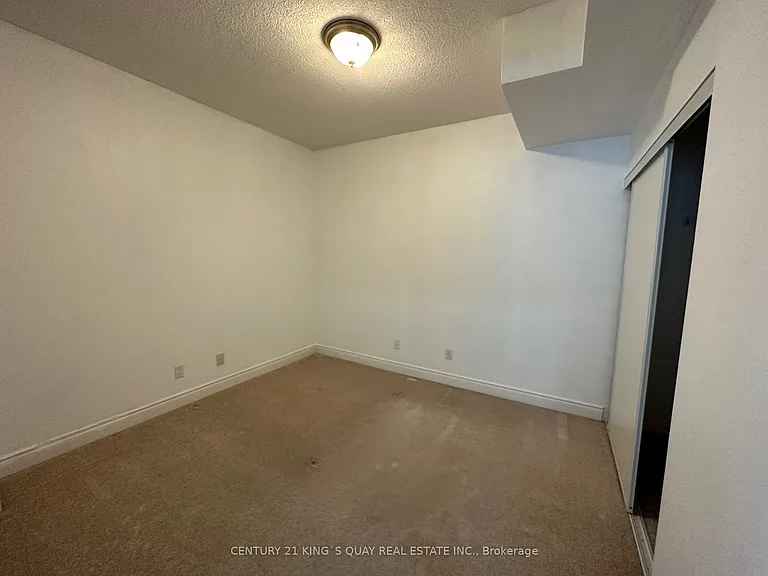 31 Olive Ave #210 — Photo 8