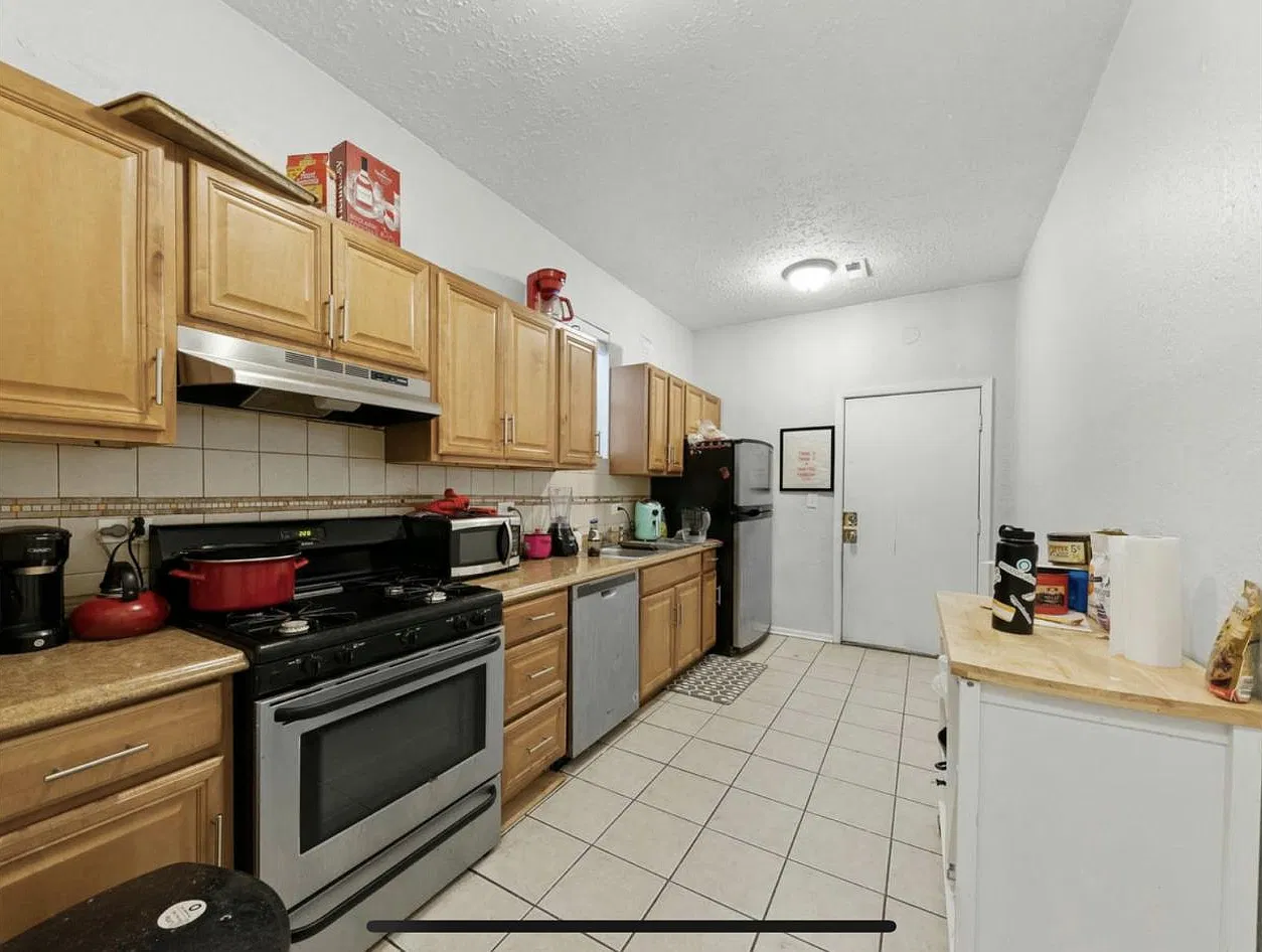1539 N Campbell Ave — Photo 4