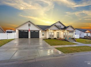 1934 Scotch Pine Dr, Middleton, ID 83644