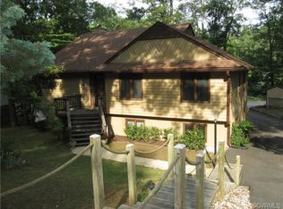 8267 Fourscore Dr, Mechanicsville, VA 23111