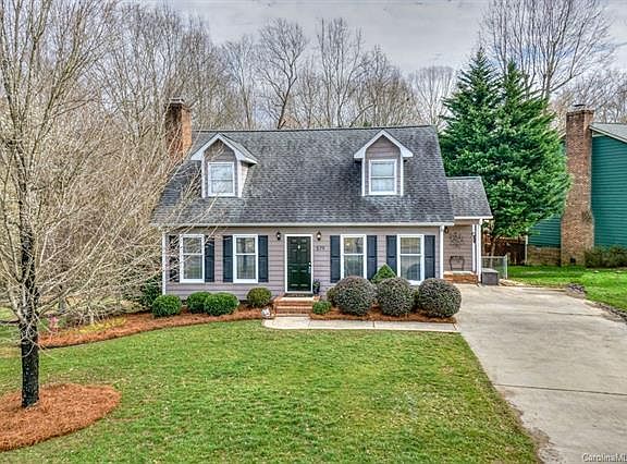 3rd image of 579 Burrington Ct
