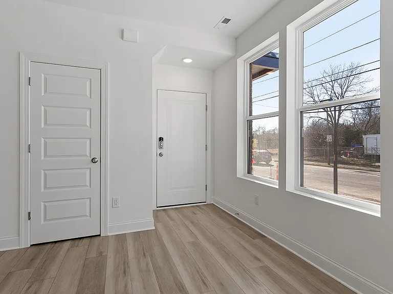 1221 S Blount St #101 — Photo 5