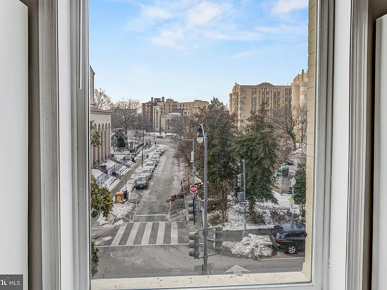 1531 Park Rd NW #6 — Photo 8