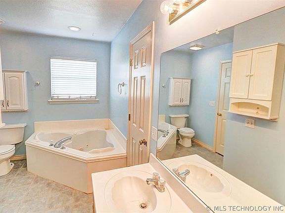 2nd image of 9156 S 258th East Ave