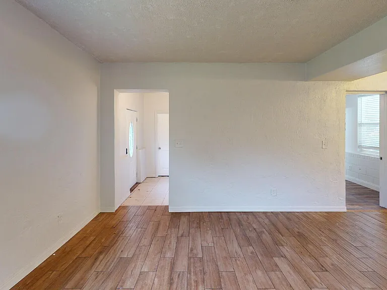 6926 Camelot Rd — Photo 17