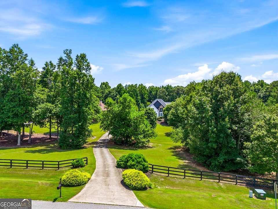 1st image of 124 Savanna Estates Dr