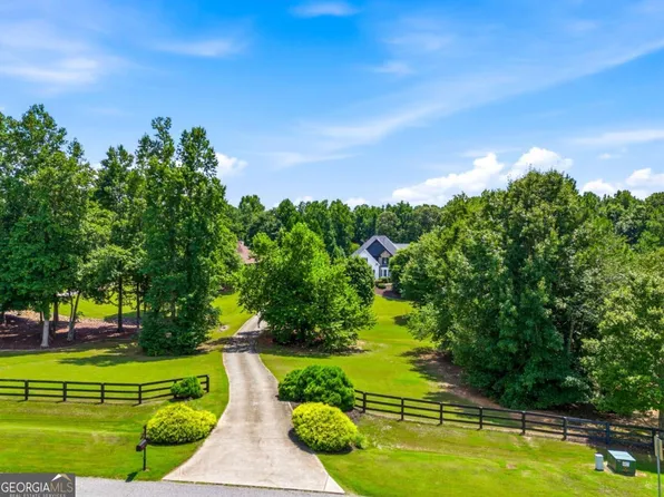 124 Savanna Estates Dr, Canton, GA 30115
