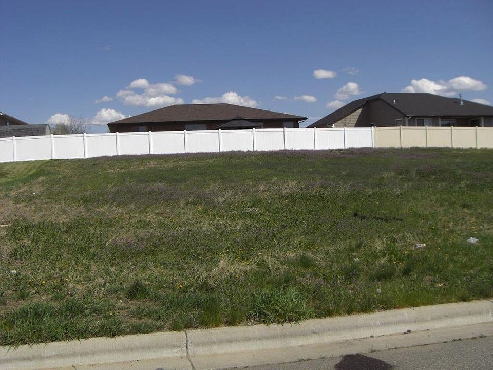 2nd image of 1555 Tania Cir