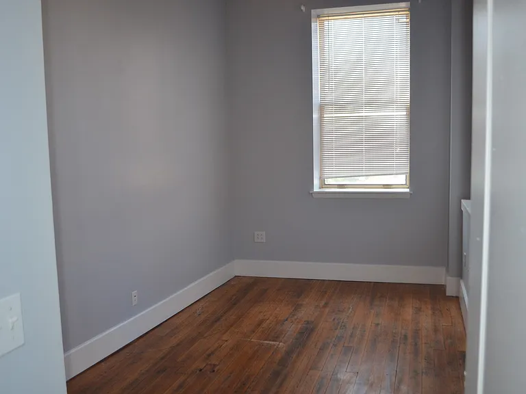 222 N College Ave — Photo 31
