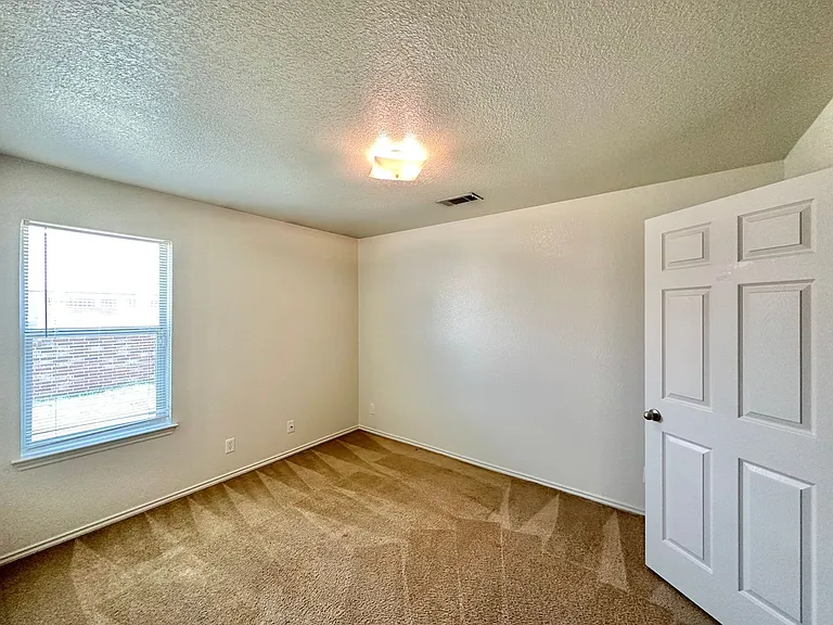 3900 Bolivar Dr — Photo 21