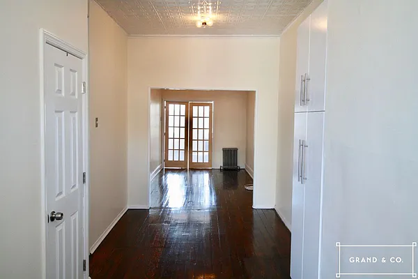 Rented by Grand & Co. | media 12