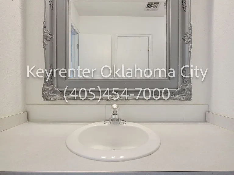 6016 SE 82nd Pl — Photo 24