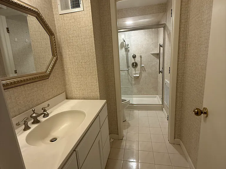 310 Lookout Ave #106 — Photo 28
