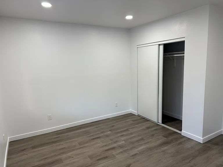 1257 E Laurelwood Dr — Photo 4