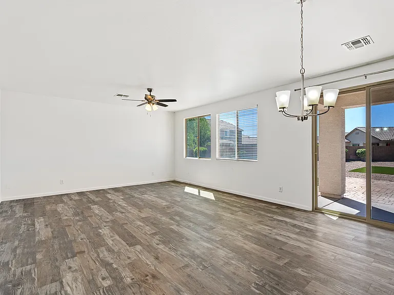 21044 E Cherrywood Dr — Photo 10