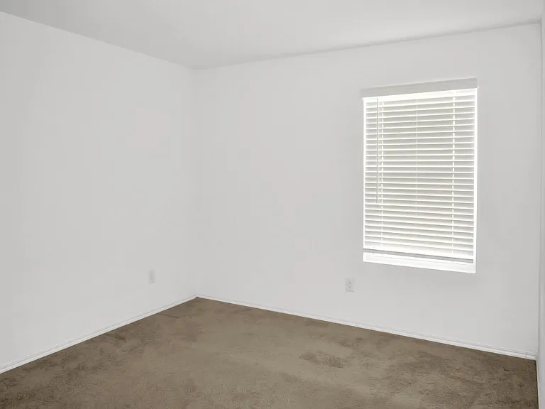 3604 Esperanza St — Photo 9