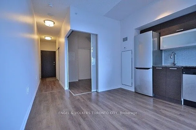 36 Lisgar St #823E — Photo 1