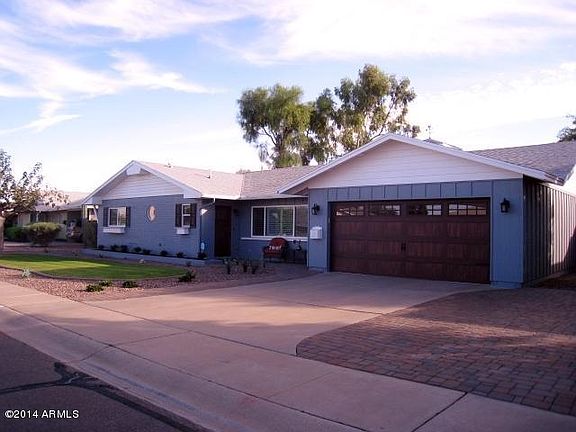 2nd image of 8221 E Vernon Ave