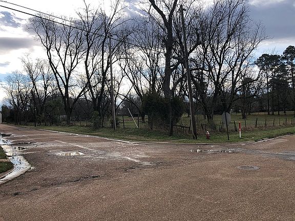 Corner of Sycamore/Clayton 