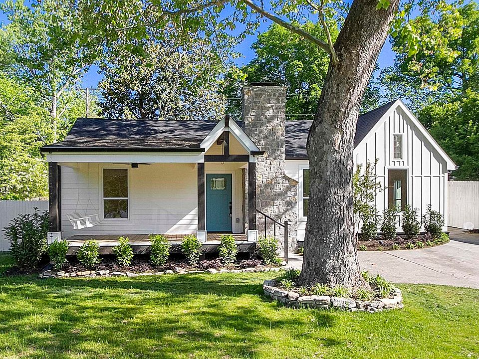 1st image of 203 Colonial Dr