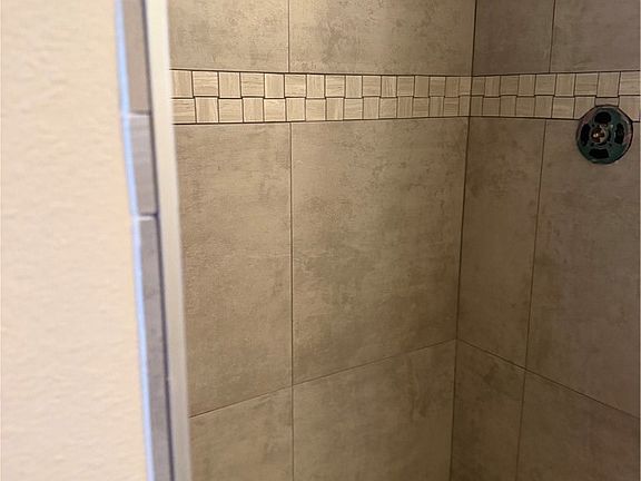 5th image of 66730 1st St APT C