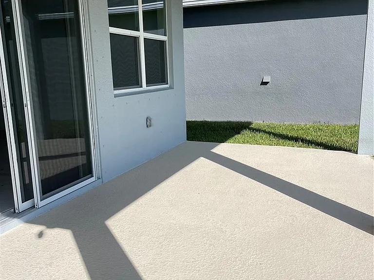 9581 Sandy Bluffs Cir — Photo 12