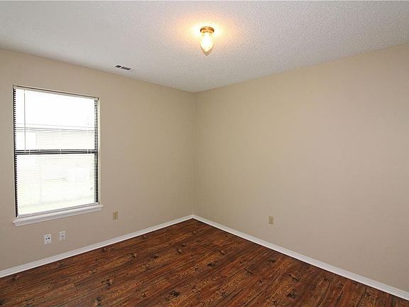 4th image of 1108 Spriggs Ct