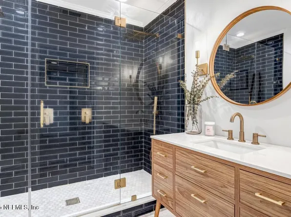 921 S S SHORES Road, Jacksonville, FL 32207