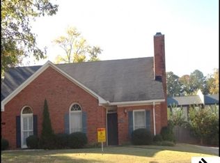 2901 Cahaba Brook Ln, Vestavia, AL 35243