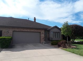 1584 Tall Grass Ct, New Lenox, IL 60451