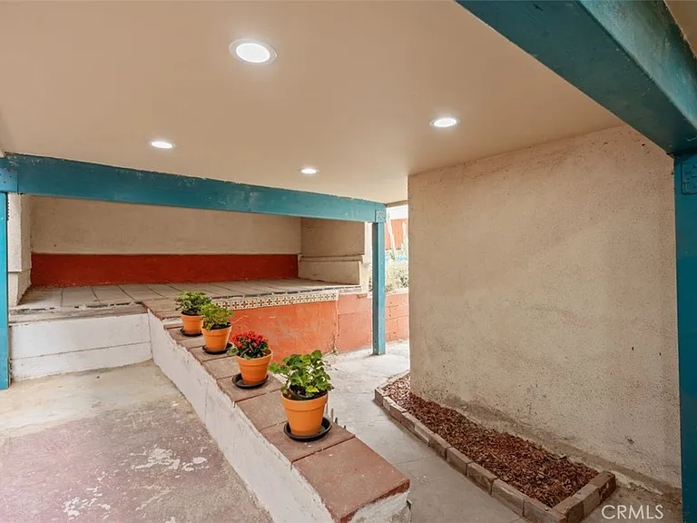 832 Cypress Ave — Photo 15