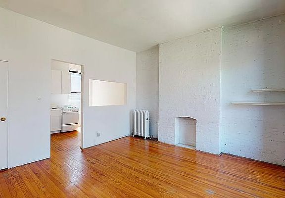 3rd image of 158 W 84th St APT 5D