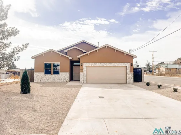 2419 Utah St, Carlsbad, NM 88220