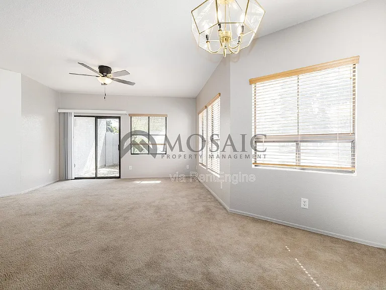 280 S Elizabeth Way #27 — Photo 8