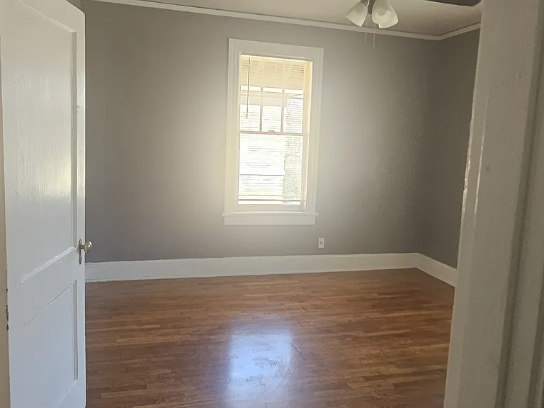 1943 Lamar Ave #16 — Photo 11