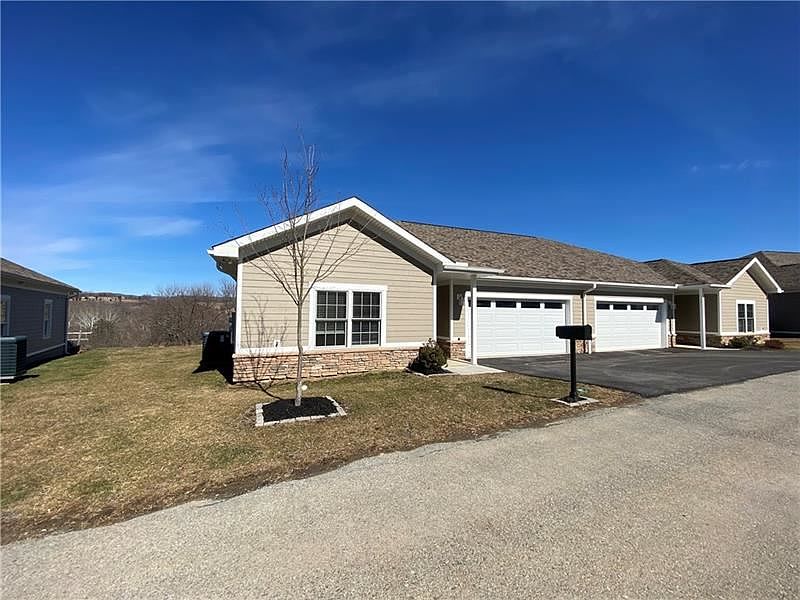 2nd image of 236 Overlook Dr