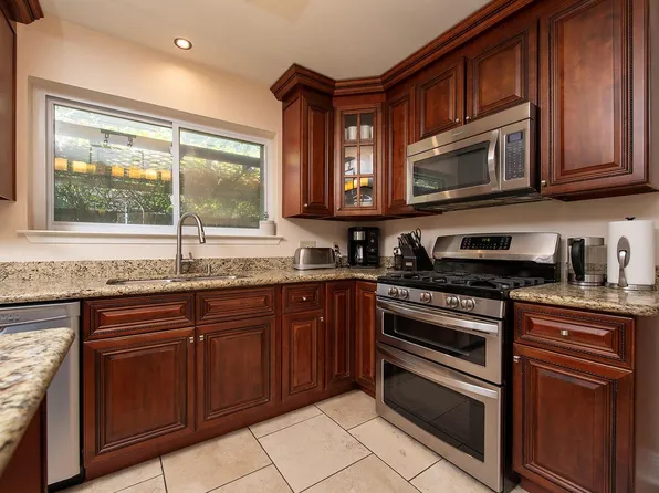 8318 Glen Canyon Dr, Round Rock, TX 78681