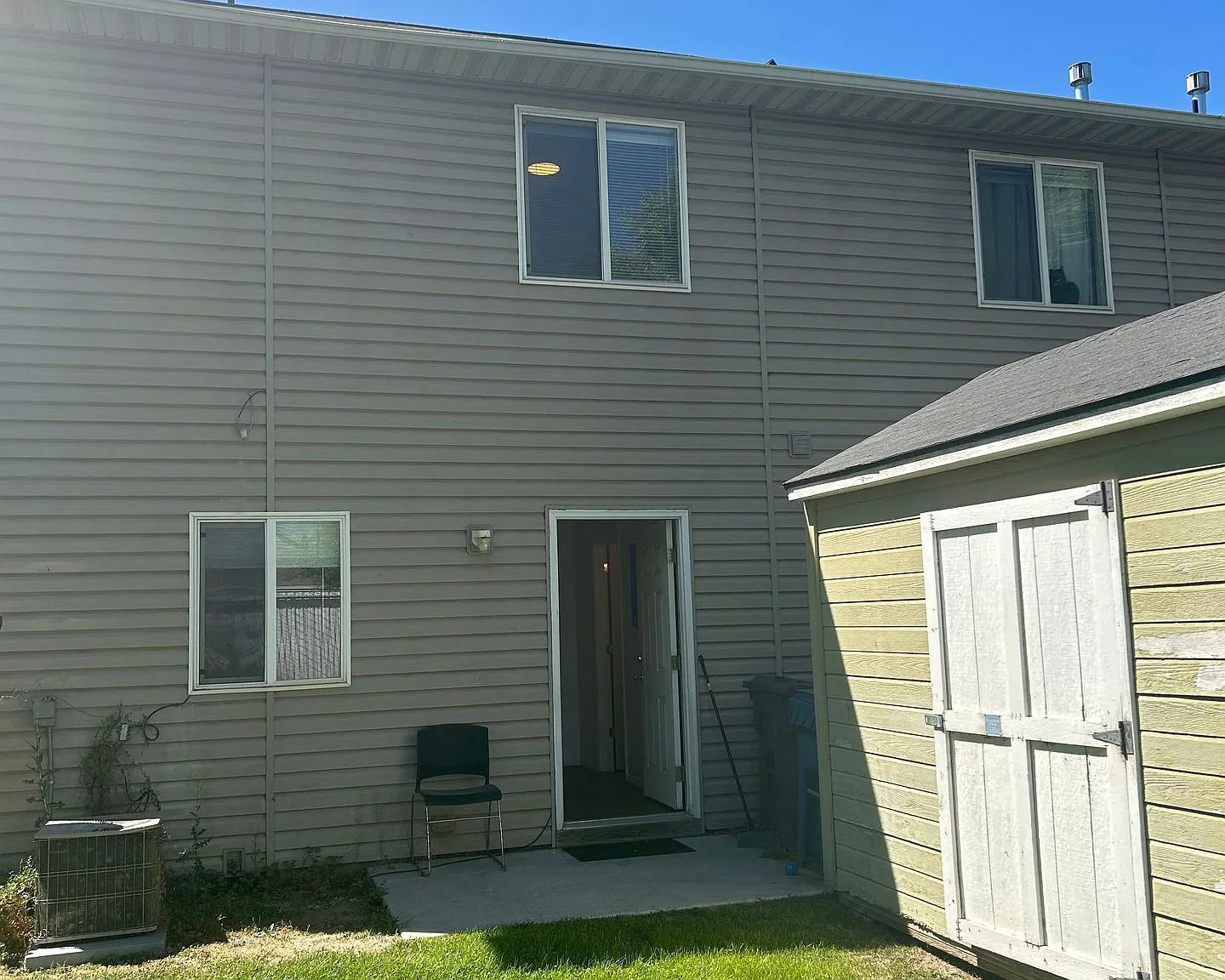 128 Hunter Court - 4 Units — Photo 3