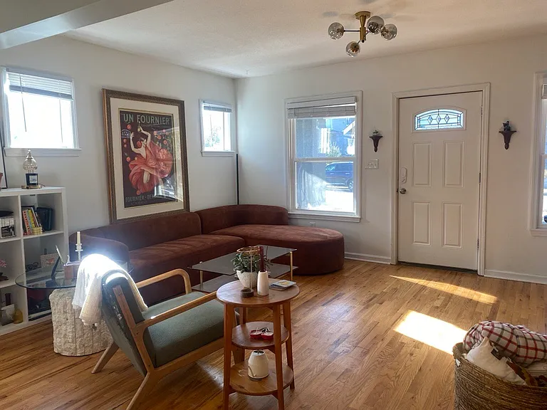 College Ave — Photo 2