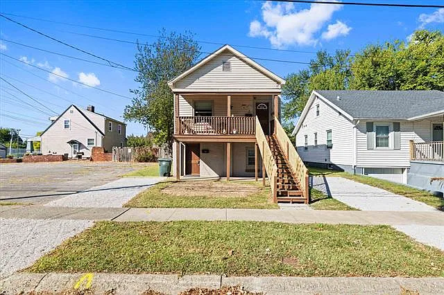 2 bed, 750 sqft, $800 — Photo 1