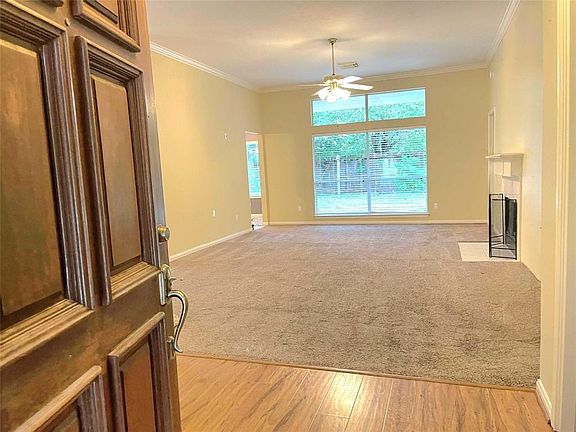 3rd image of 2918 Meadow Brook Drive