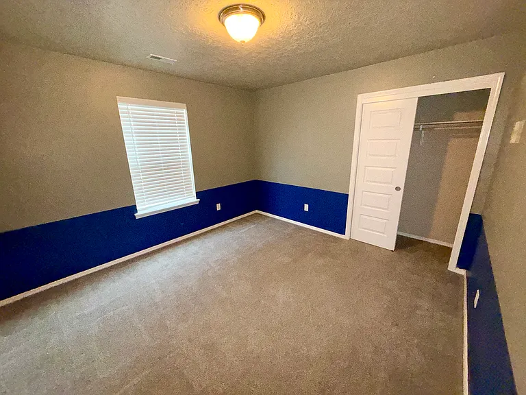 4672 N Alester Ave — Photo 9