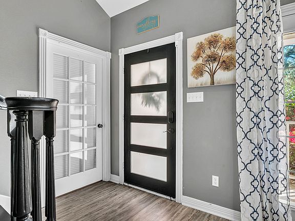 4th image of 3801 Holly Ridge Dr