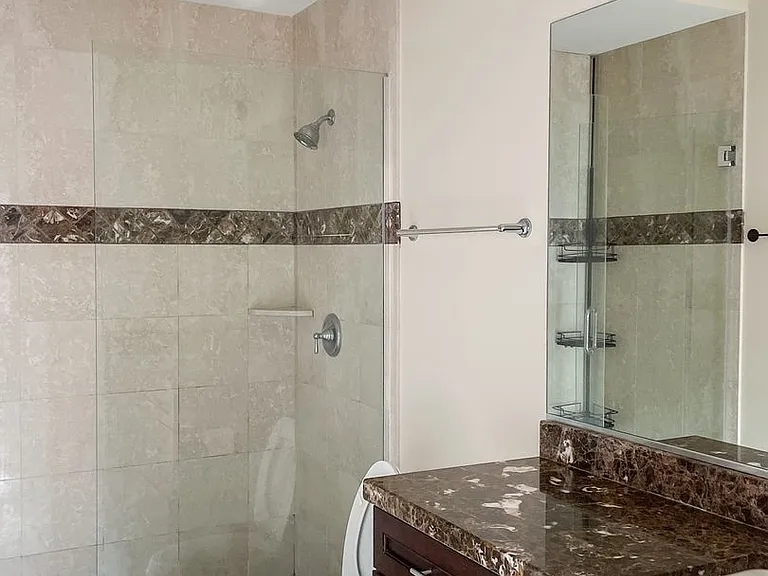 3229 N Kenmore Ave #3 — Photo 4
