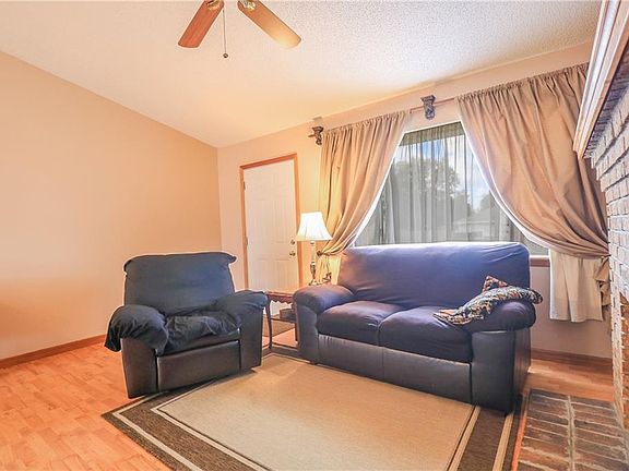 4th image of 1109 James Ave